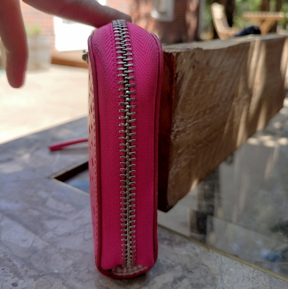 Stella & Dot Fuchsia Cutout Wallet - Picture 8 of 8